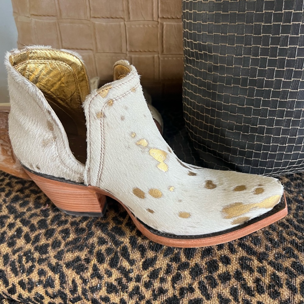 Ariat Gold and Cream Ankle Booties